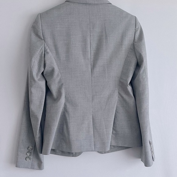 The Limited jacket, stretch size 4. - Picture 3 of 3